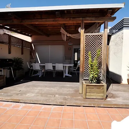 Duplex Llaverias Apartman