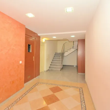 Duplex Llaverias Apartment *
